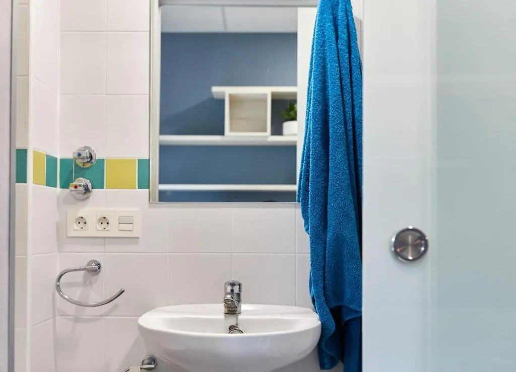 Hostal Albergue Residencia Larraona Pamplona